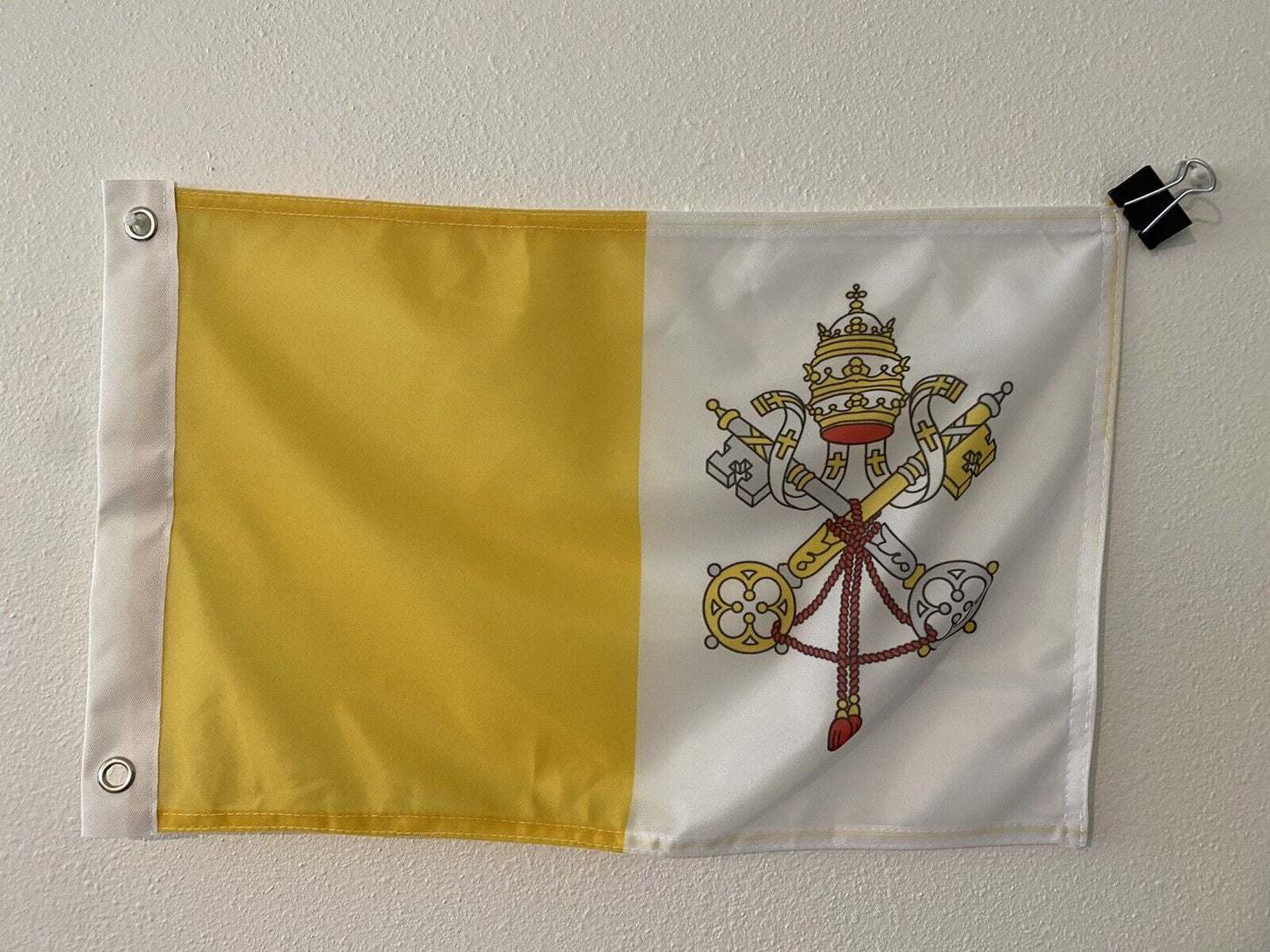 12x18 12"x18" Country of Vatican City Keys Flag Grommets-New 21